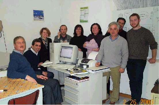 Foto dei partecipanti al 2° corso d'informatica.