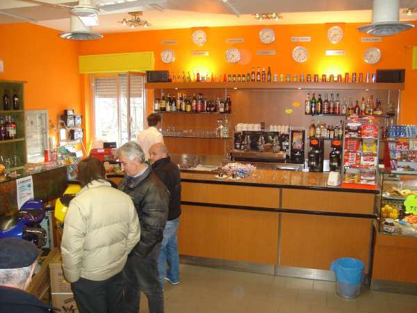  Foto del Circolo BAR DLF in sede. 