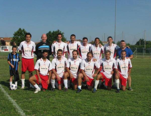  Foto della squadra DLF al completo. 